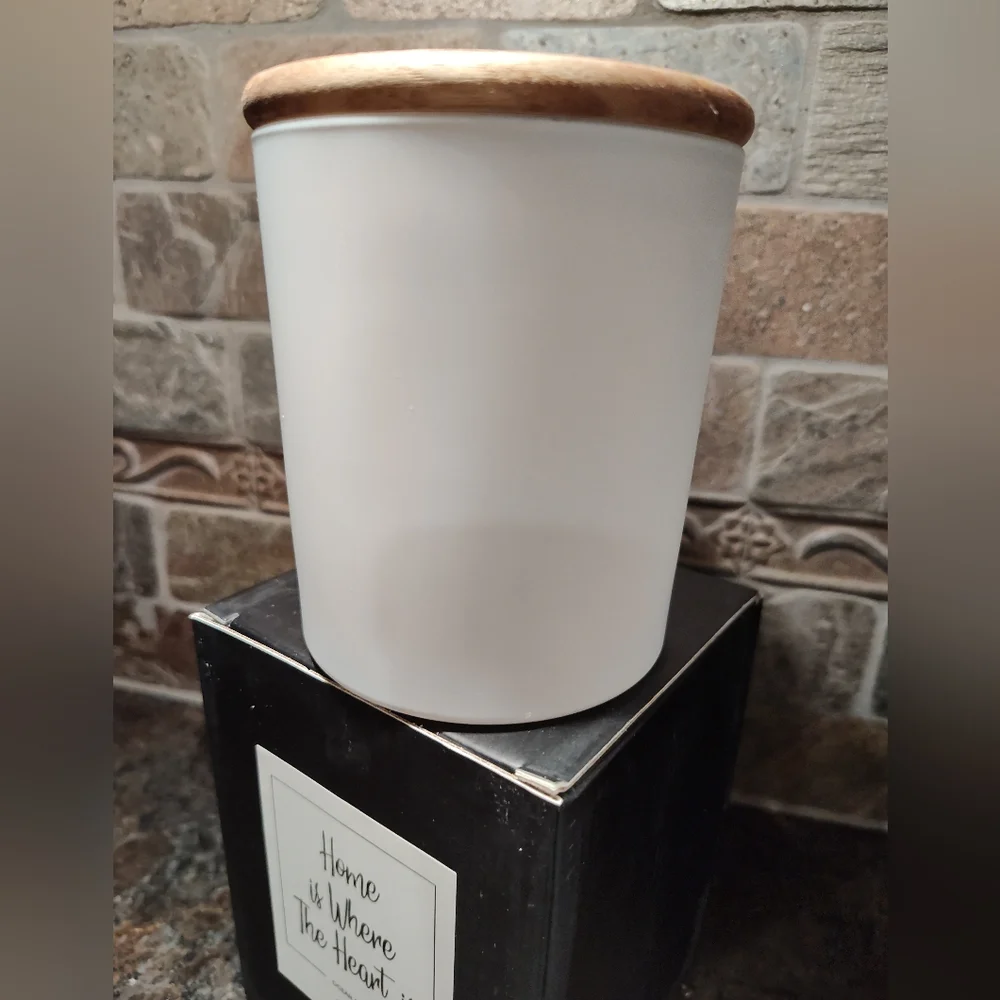 LaLeena 'Home is Where The Heart Is' White Decorative Candle, in Ocean Breeze